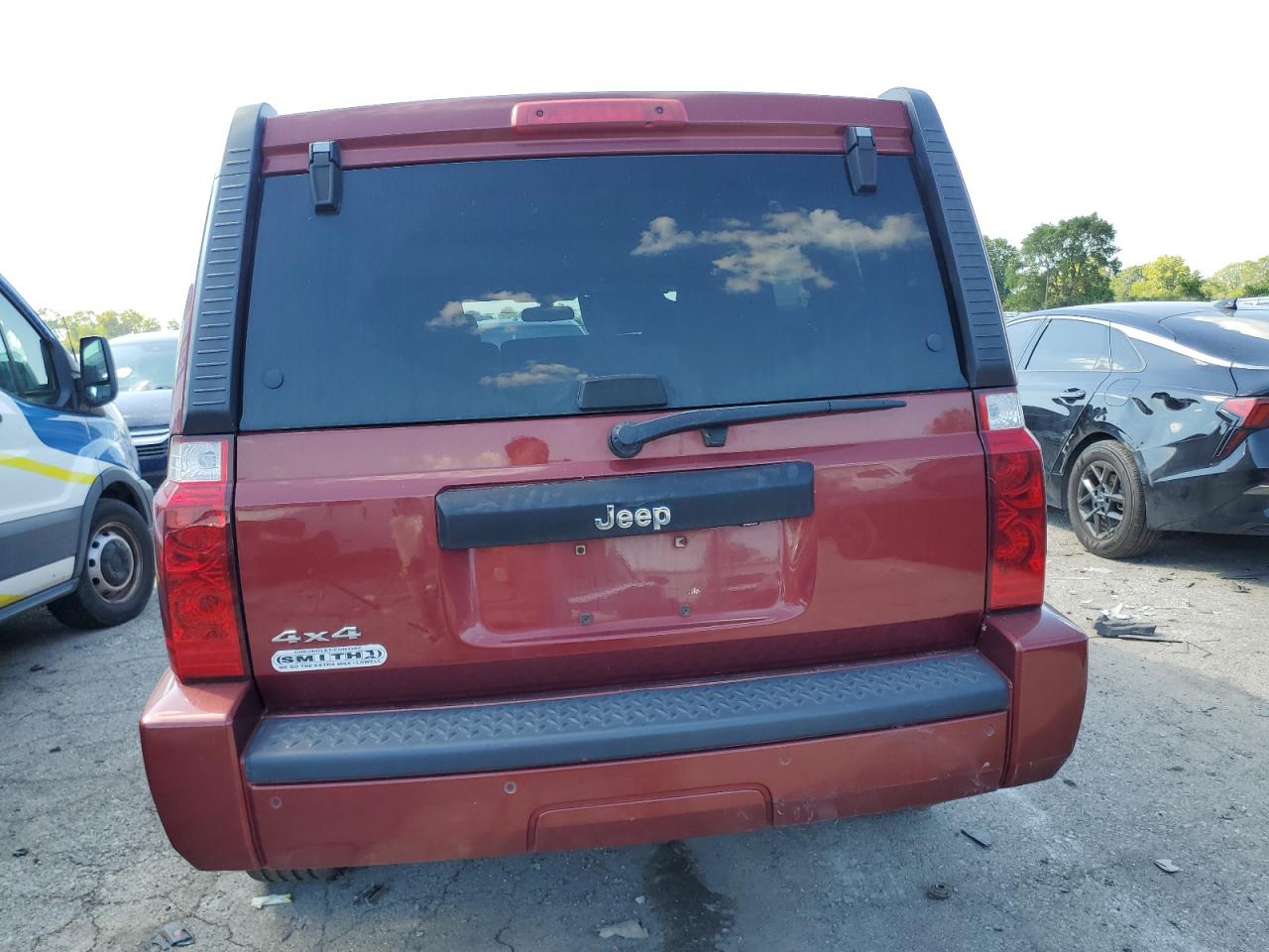 2008 Jeep Commander Sport VIN: 1J8HG48K68C105348 Lot: 81876395