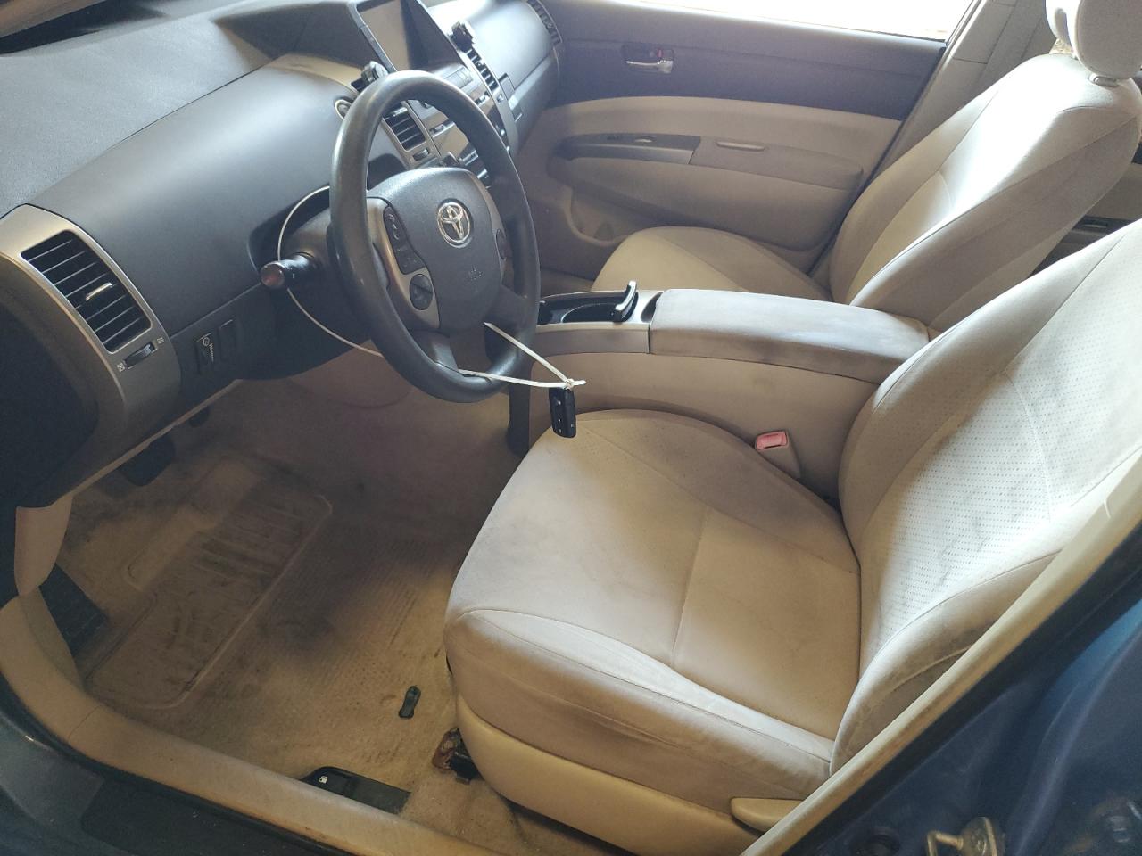 2004 Toyota Prius VIN: JTDKB20U340013641 Lot: 80848155