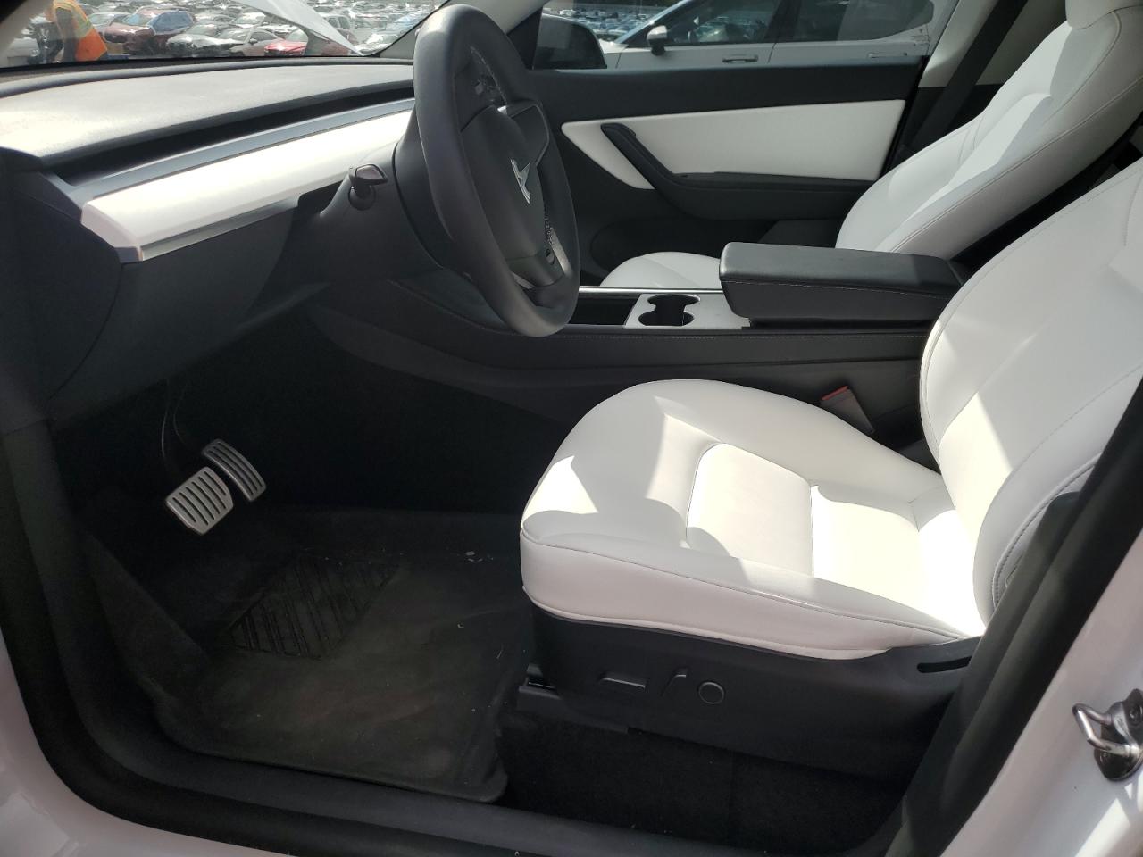 2022 Tesla Model Y VIN: 7SAYGDEF0NF388524 Lot: 80245715