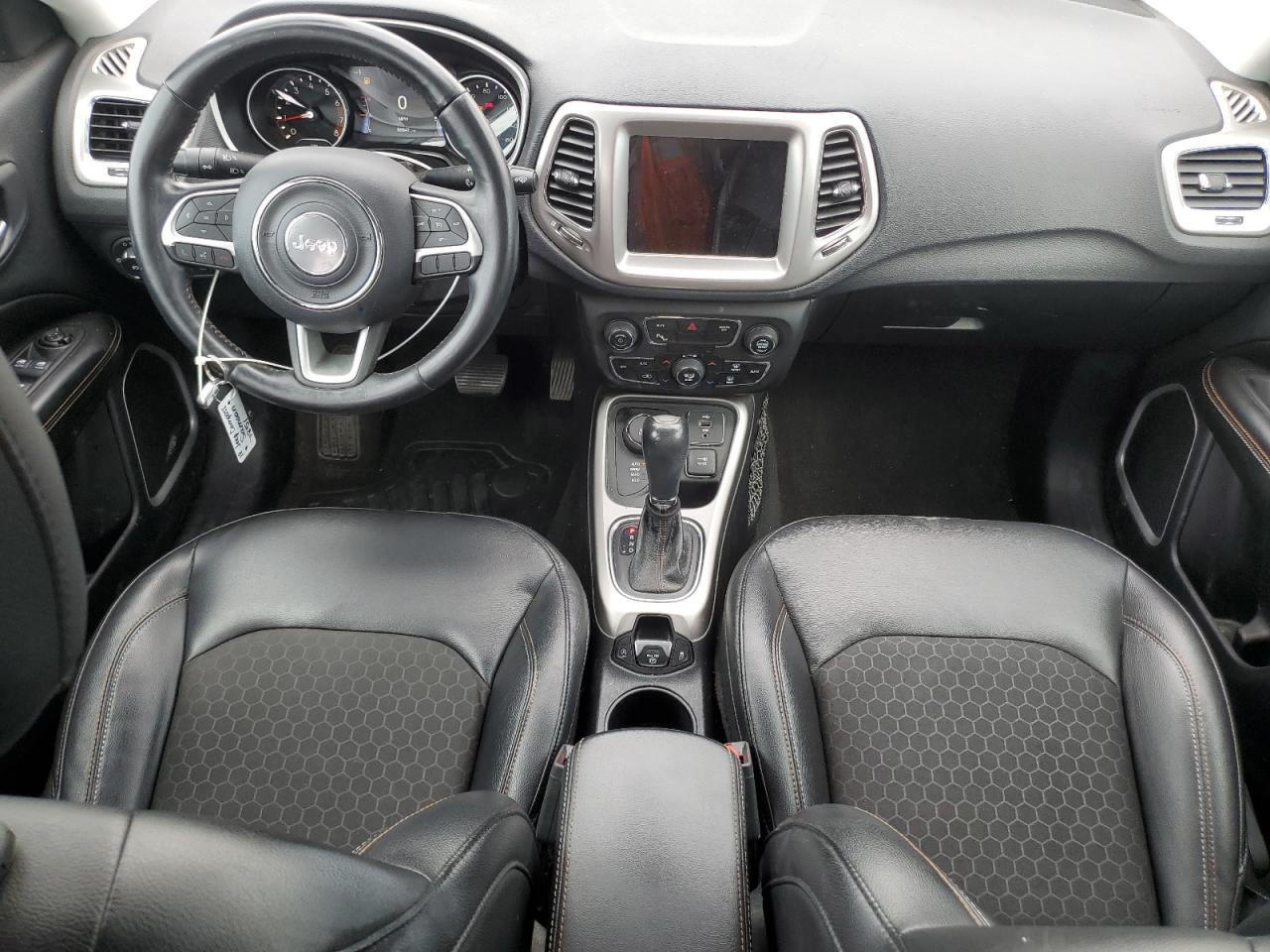 2018 Jeep Compass Latitude VIN: 3C4NJDBB9JT251810 Lot: 80884855