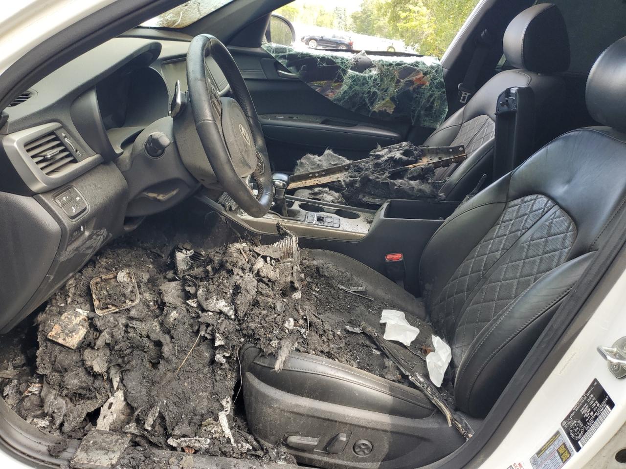 car-image car-image