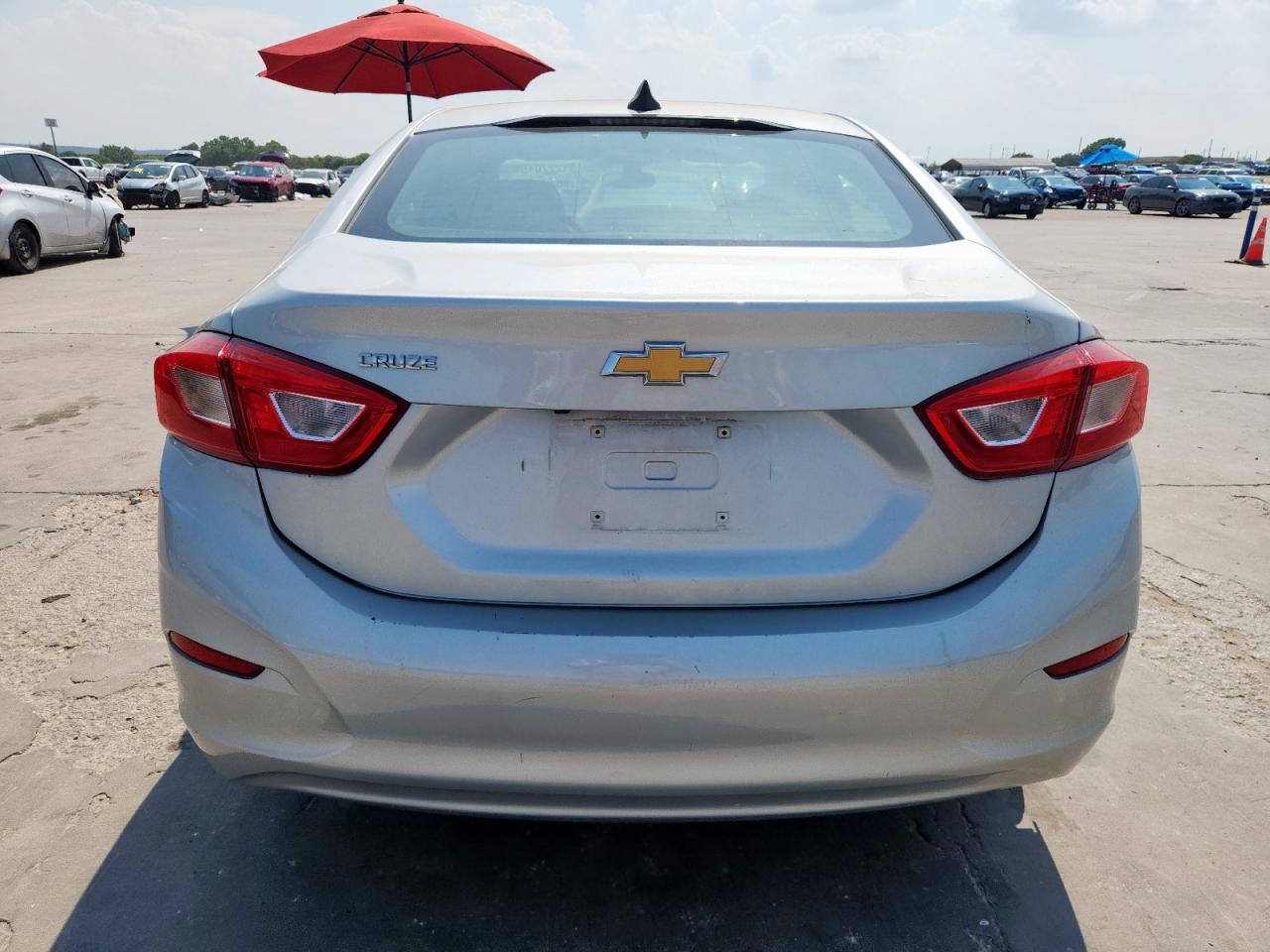 2018 Chevrolet Cruze Ls VIN: 1G1BC5SMXJ7243779 Lot: 80852355