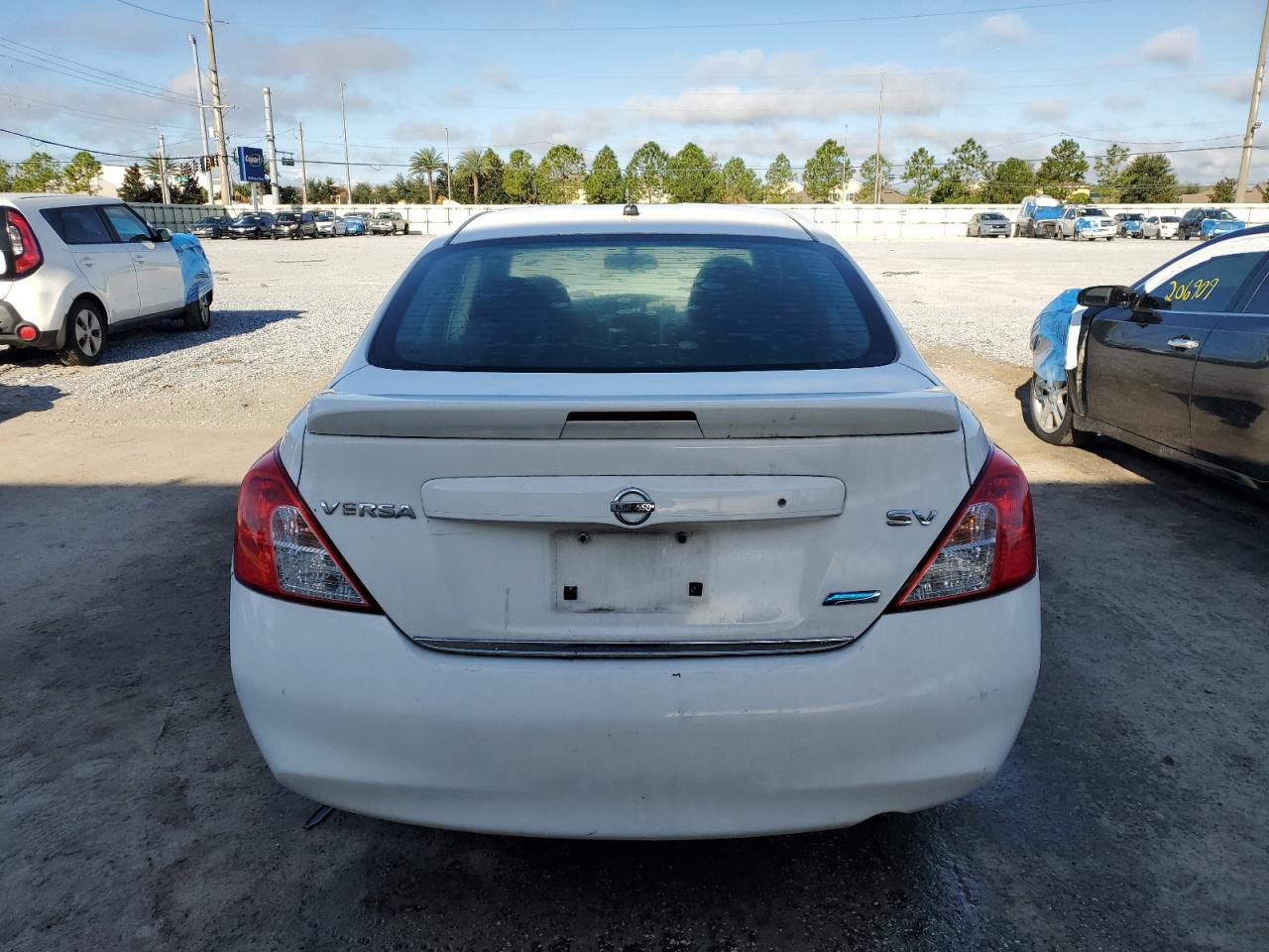 2014 Nissan Versa S VIN: 3N1CN7AP7EL867640 Lot: 84269165