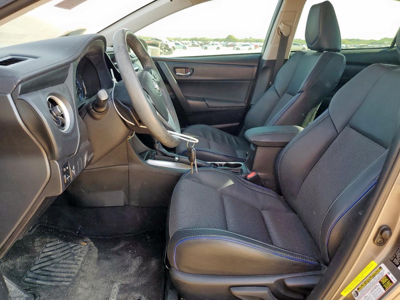 2017 Toyota Corolla L VIN: 5YFBURHE5HP727427 Lot: 84594545