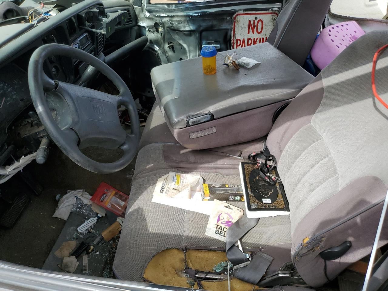 1994 Dodge Ram 1500 VIN: 1B7HC16X2RS605918 Lot: 84457755