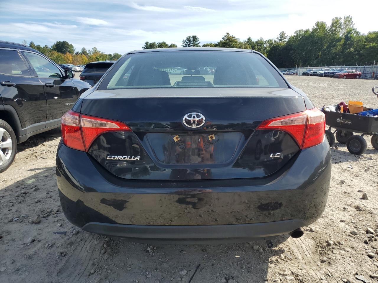 2017 Toyota Corolla L VIN: 2T1BURHE0HC871824 Lot: 81282265