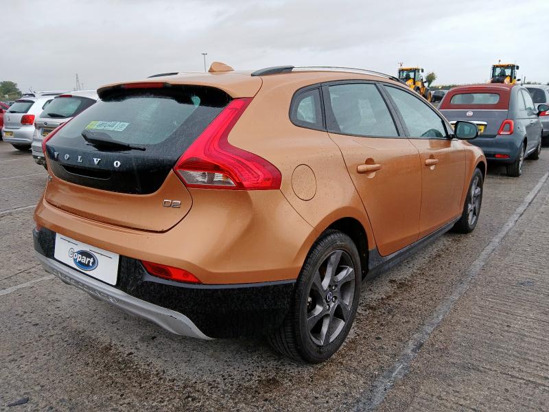 2013 VOLVO V40 CROSS COUNTRY LUX