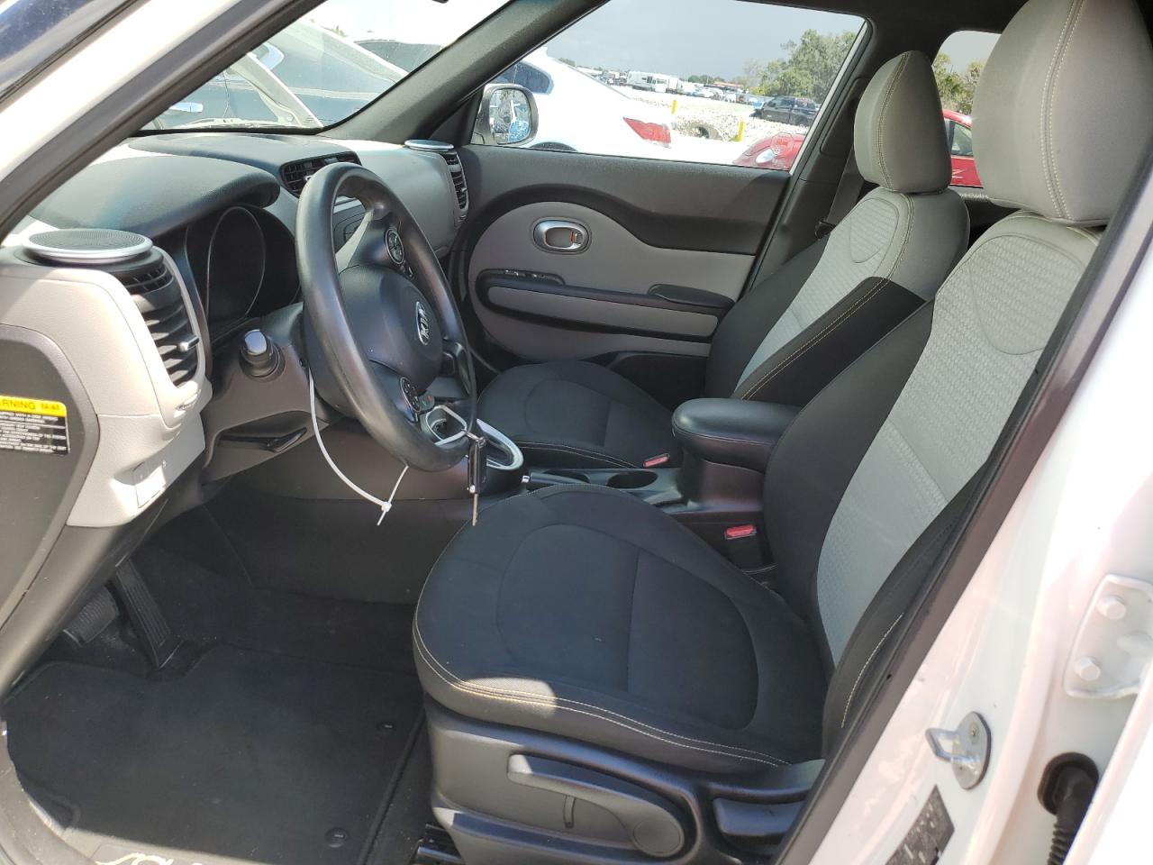 2016 Kia Soul + VIN: KNDJP3A5XG7821488 Lot: 83827935