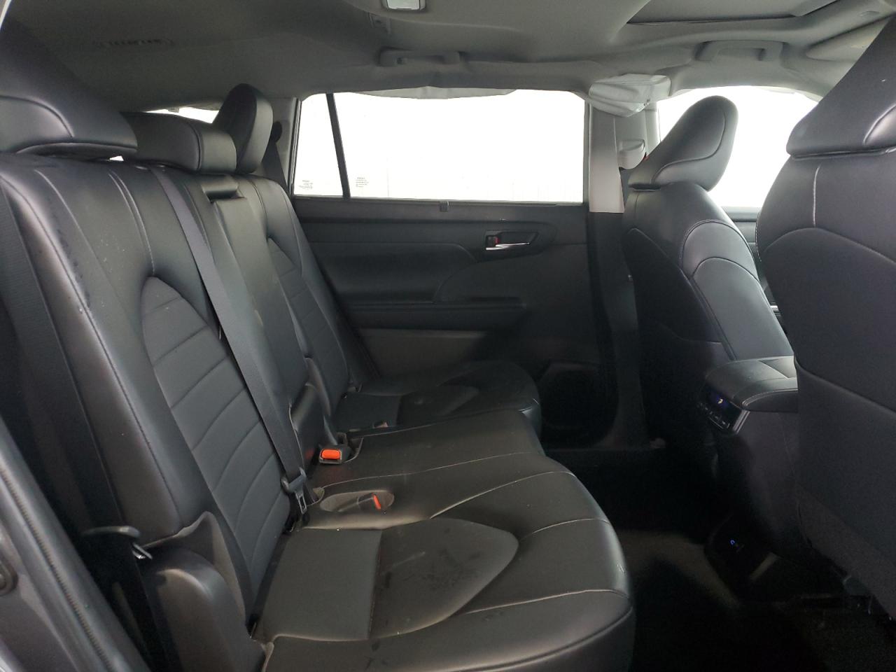 2022 Toyota Highlander Xle VIN: 5TDGZRBH0NS182508 Lot: 80658165