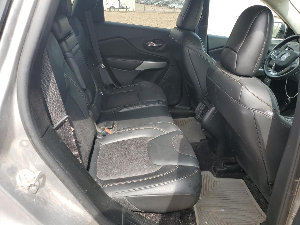 2018 Jeep Cherokee Latitude Plus VIN: 1C4PJMLX6JD547828 Lot: 71494095