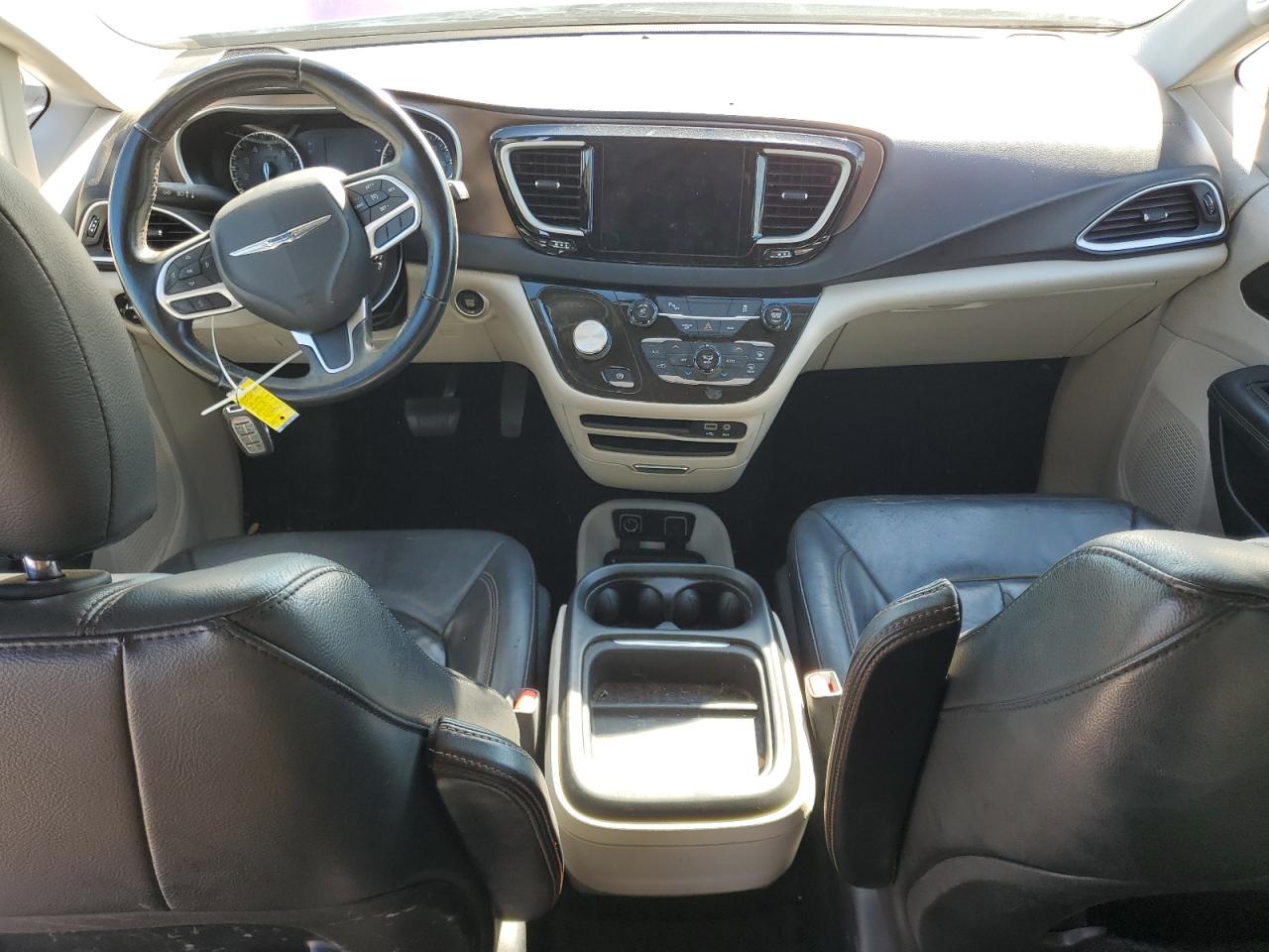 2017 Chrysler Pacifica Touring L VIN: 2C4RC1BG5HR576411 Lot: 84196445