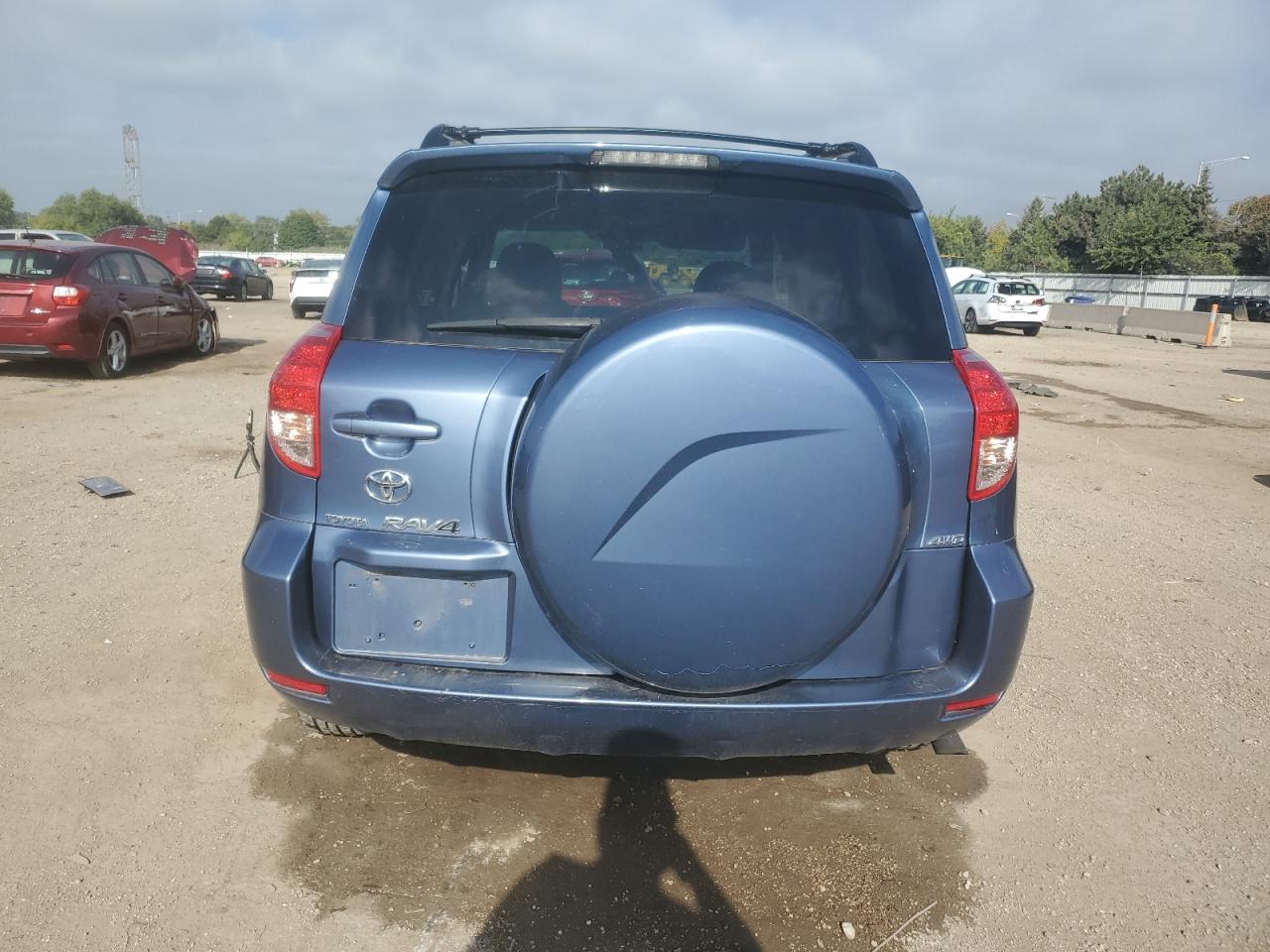 2007 Toyota Rav4 Limited VIN: JTMBD31V075118748 Lot: 81517925