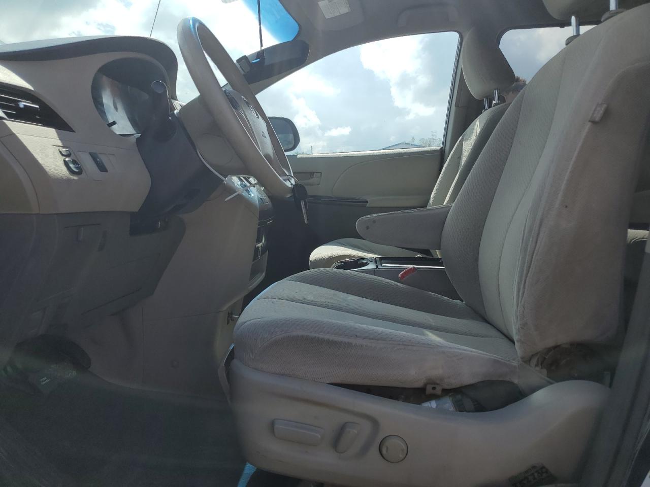 2011 Toyota Sienna Le VIN: 5TDKK3DC0BS063480 Lot: 81837745