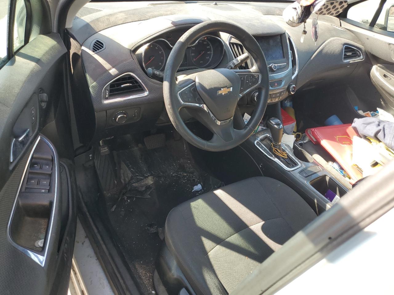 2019 Chevrolet Cruze Ls VIN: 1G1BC5SMXK7152125 Lot: 81520115