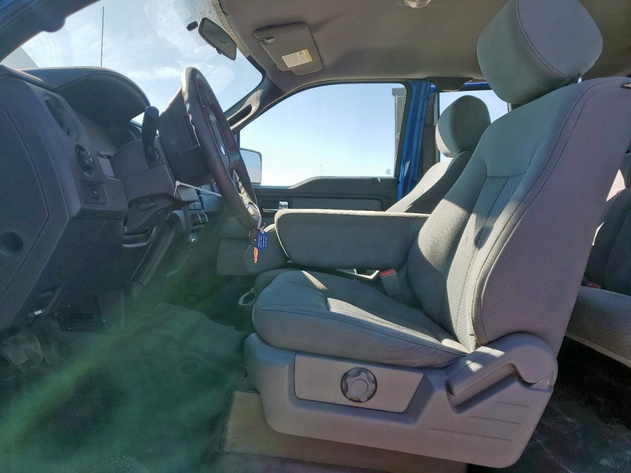 2013 Ford F150 Super Cab VIN: 1FTFX1CF2DFB80807 Lot: 81038385