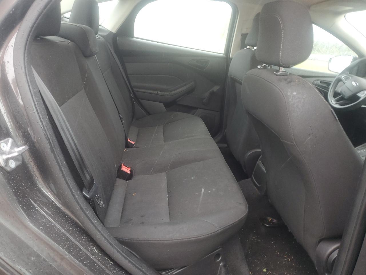 2015 Ford Focus S VIN: 1FADP3E20FL310526 Lot: 81652715