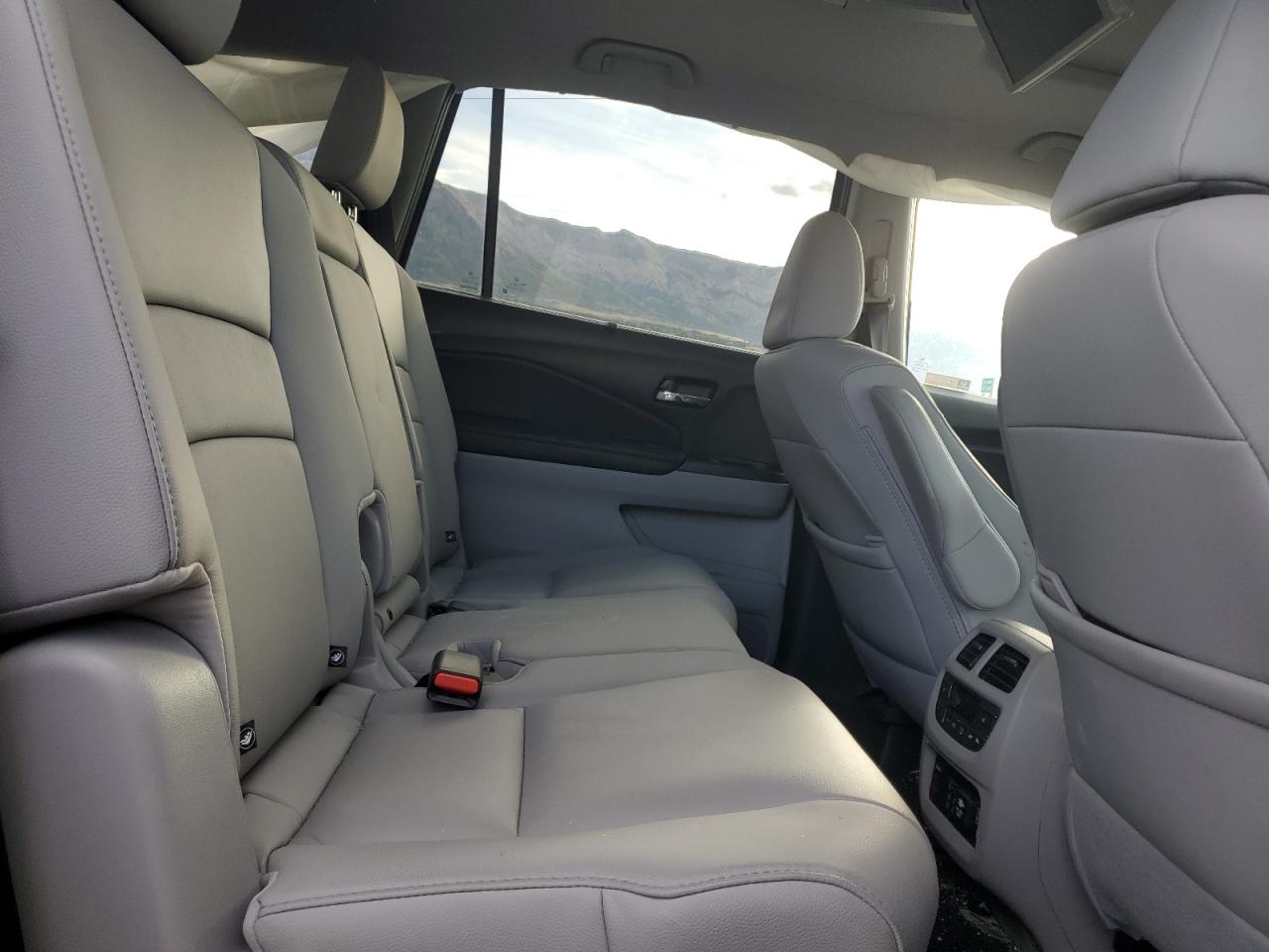 2020 Honda Pilot Touring VIN: 5FNYF6H97LB001613 Lot: 72004285