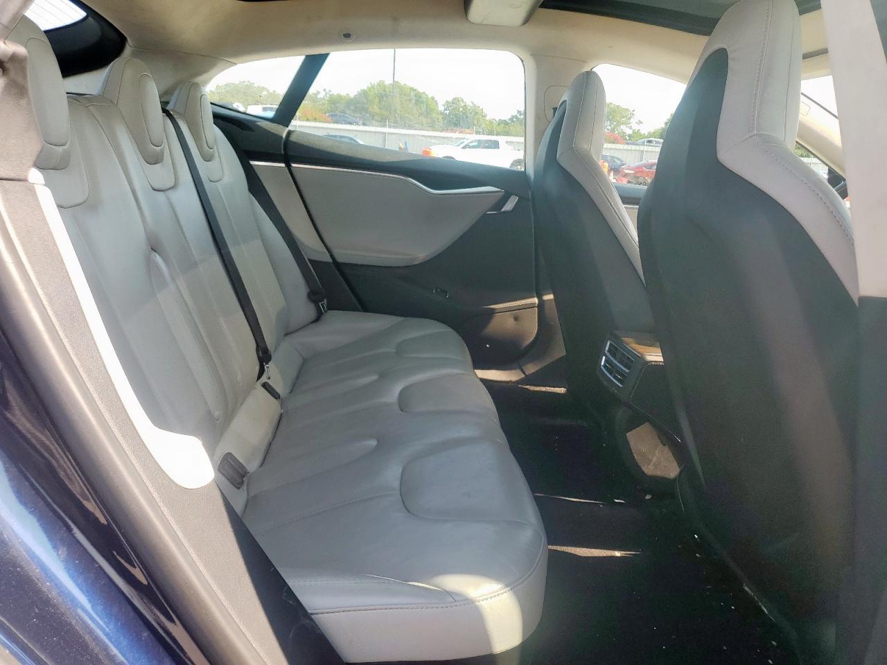 2013 Tesla Model S VIN: 5YJSA1CN6DFP20705 Lot: 72043925