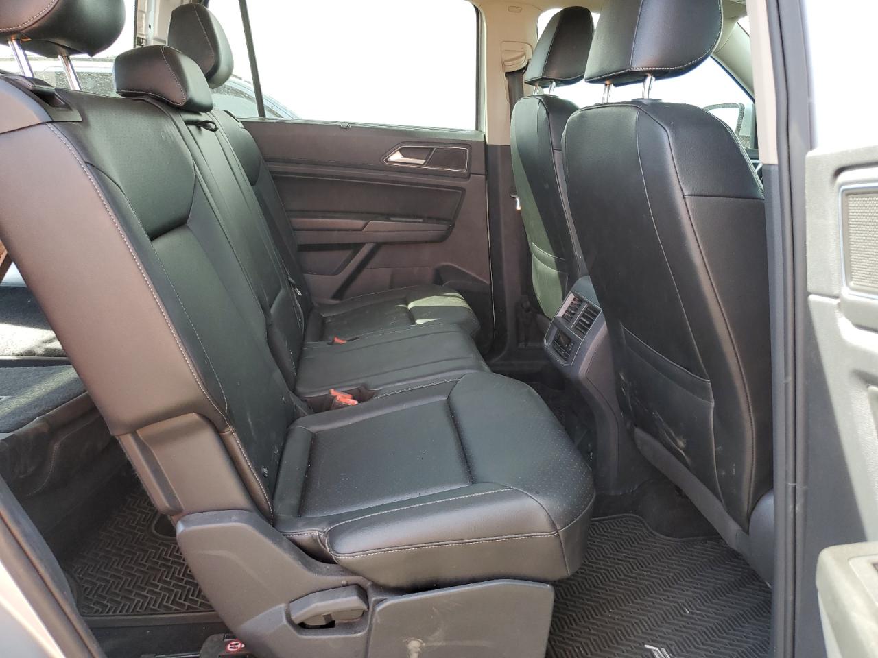 2018 Volkswagen Atlas Se VIN: 1V2KR2CA7JC570073 Lot: 71862805