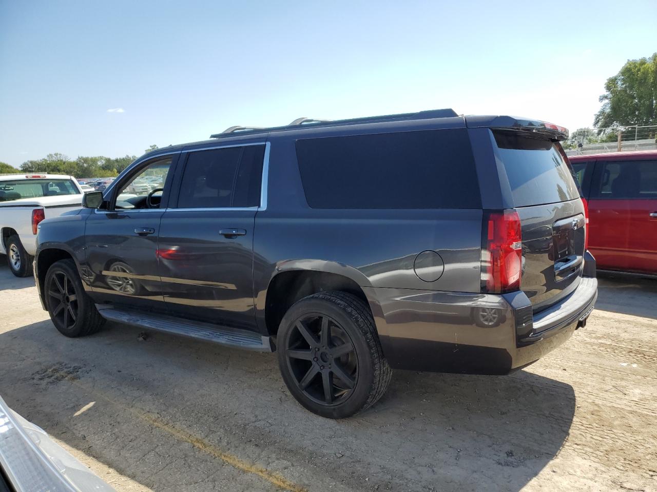 2015 Chevrolet Suburban C1500 Lt VIN: 1GNSCJKC4FR300178 Lot: 83980015