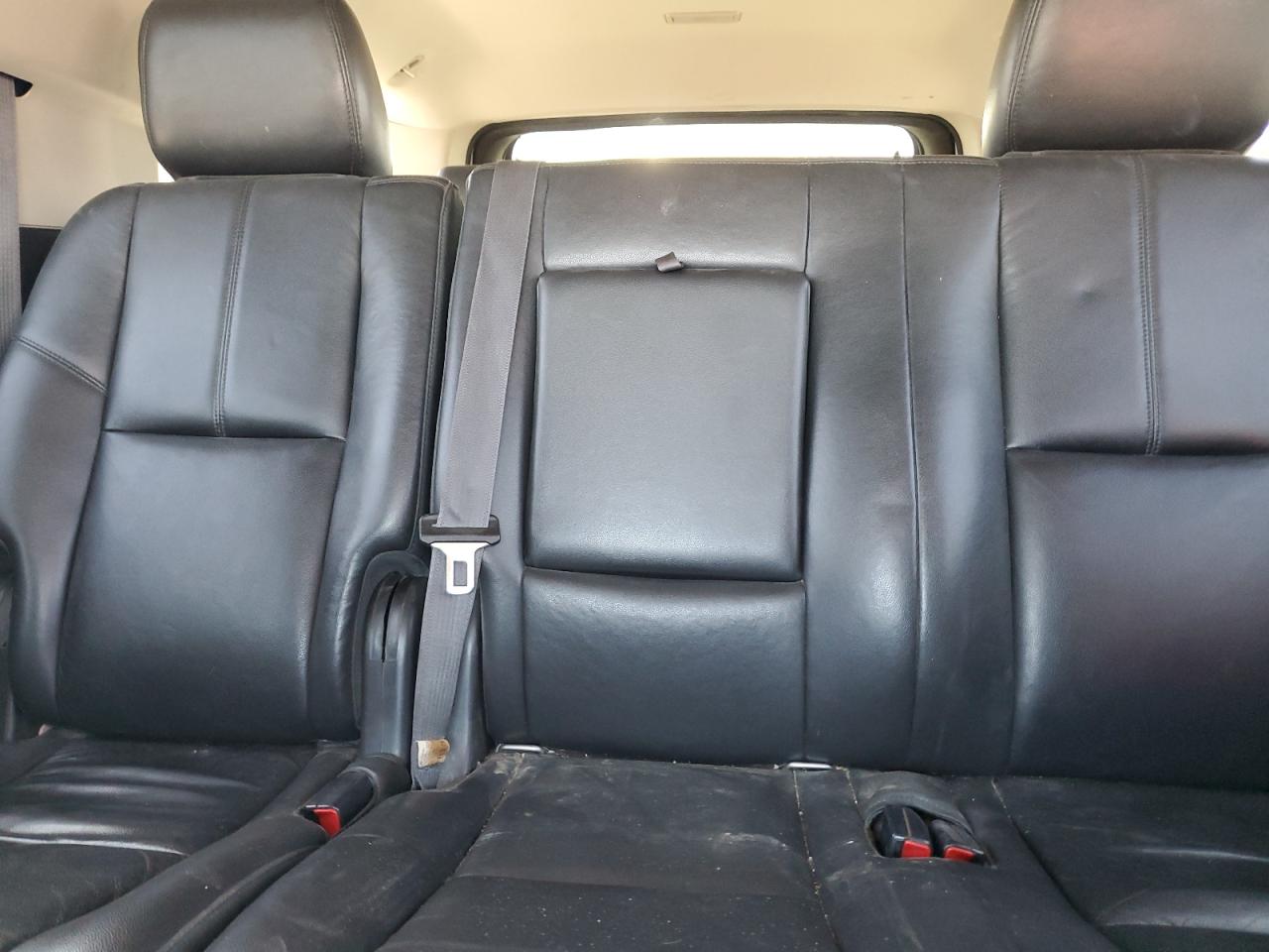 2014 Chevrolet Suburban K1500 Lt VIN: 1GNSKJE74ER210948 Lot: 70897705