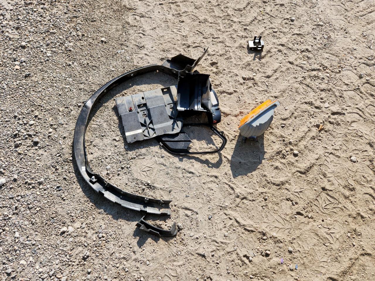 2017 Ford Escape S VIN: 1FMCU0F70HUB66301 Lot: 81644055