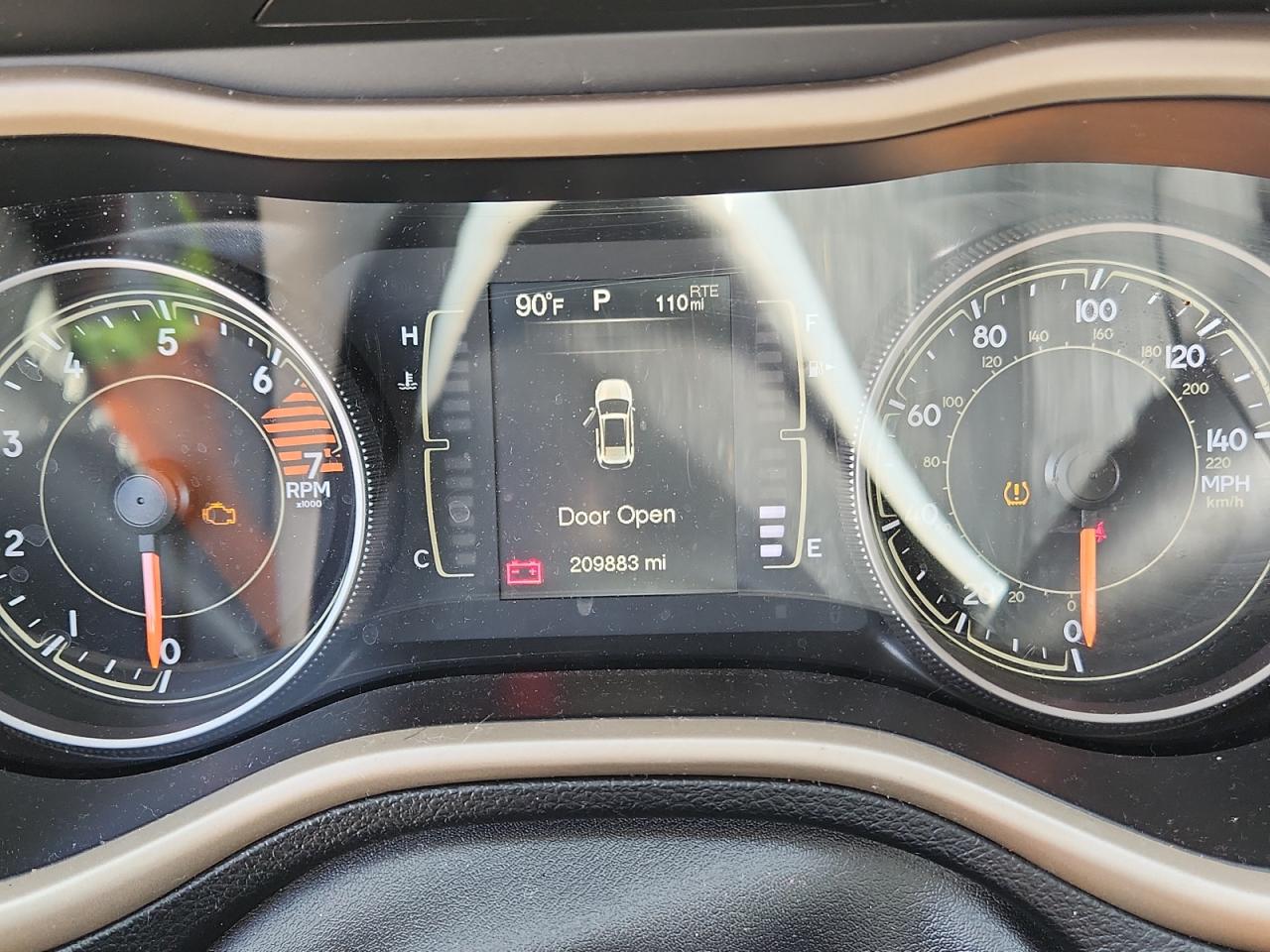 2018 Jeep Cherokee Latitude VIN: 1C4PJLCB4JD604932 Lot: 80742725