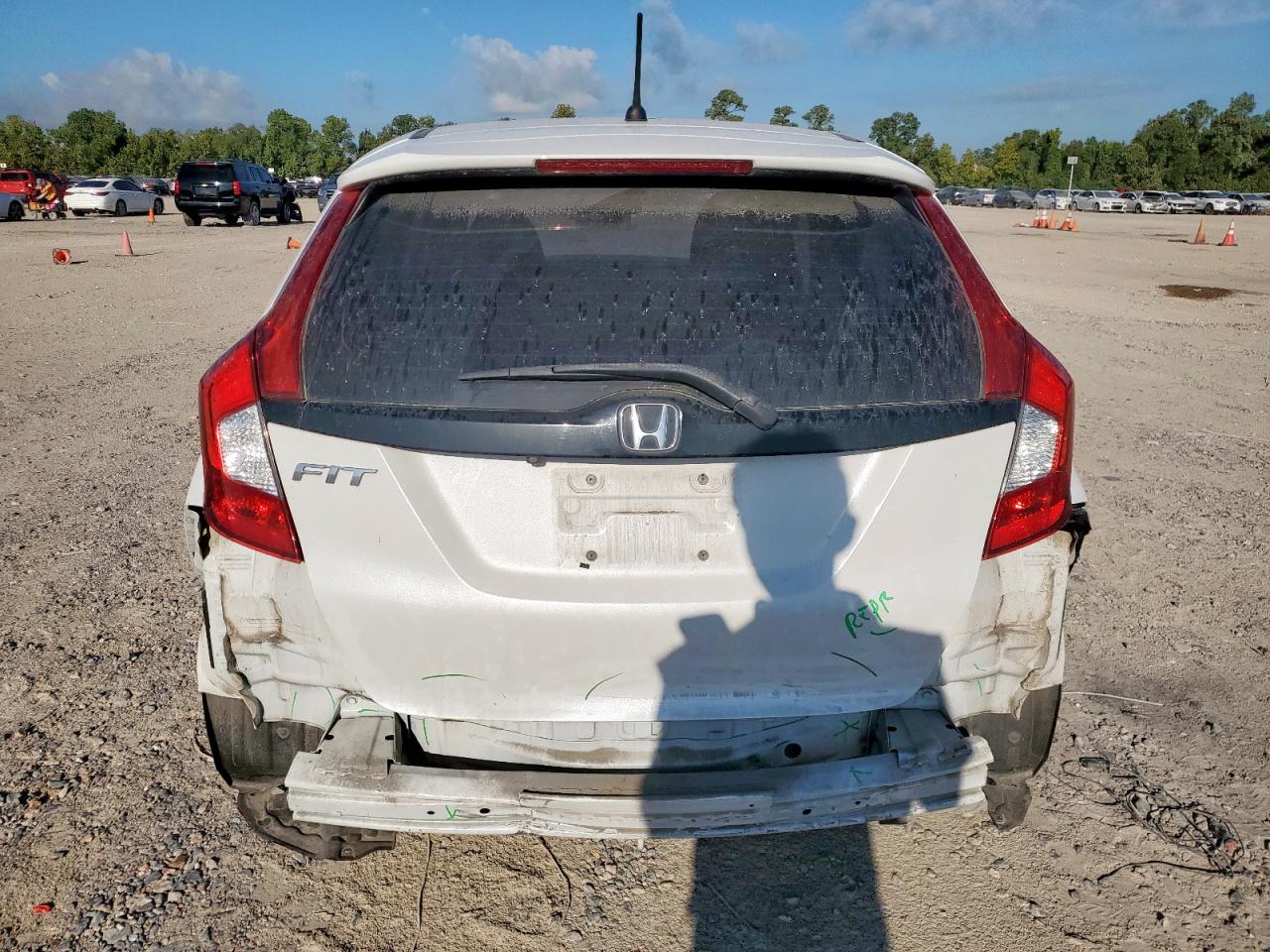 2020 Honda Fit Lx VIN: 3HGGK5H41LM702022 Lot: 81659855