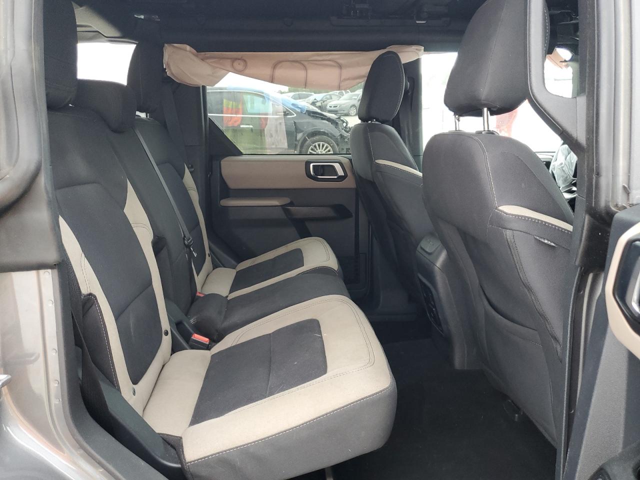 2022 Ford Bronco Base VIN: 1FMDE5BH0NLA92912 Lot: 81780885