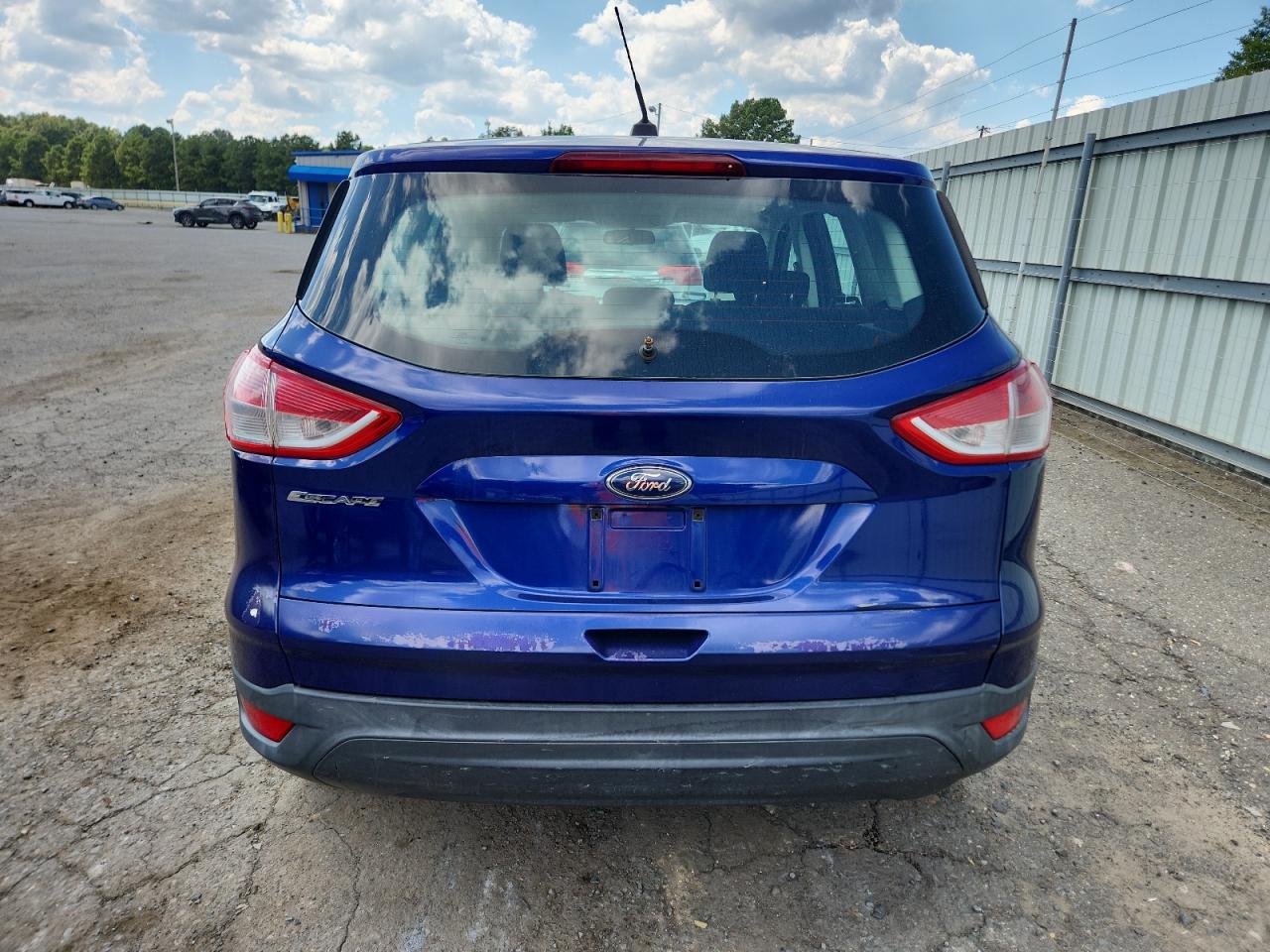 2013 Ford Escape S VIN: 1FMCU0F70DUC52573 Lot: 84632135