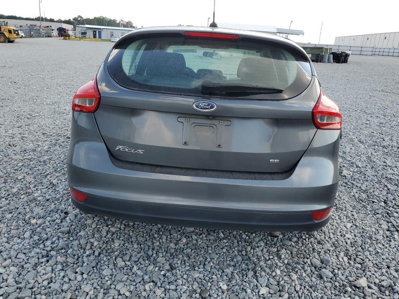 2018 Ford Focus Se VIN: 1FADP3K2XJL209104 Lot: 80910175