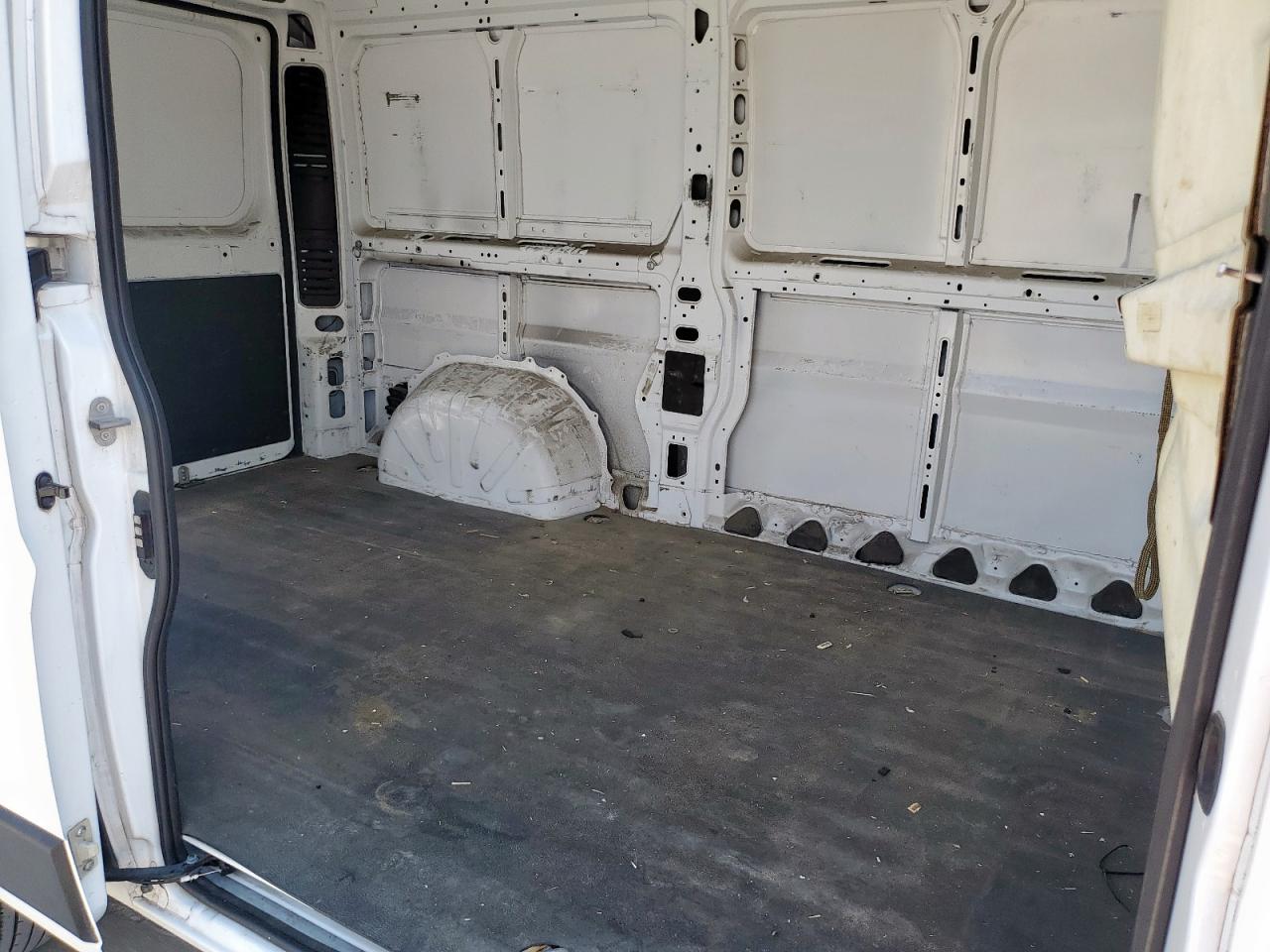 2020 Ram Promaster 1500 1500 Standard VIN: 3C6TRVAG8LE121793 Lot: 81455855