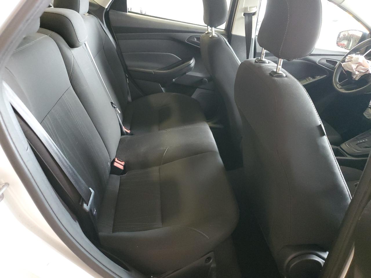 2016 Ford Focus S VIN: 1FADP3E22GL335011 Lot: 84439225