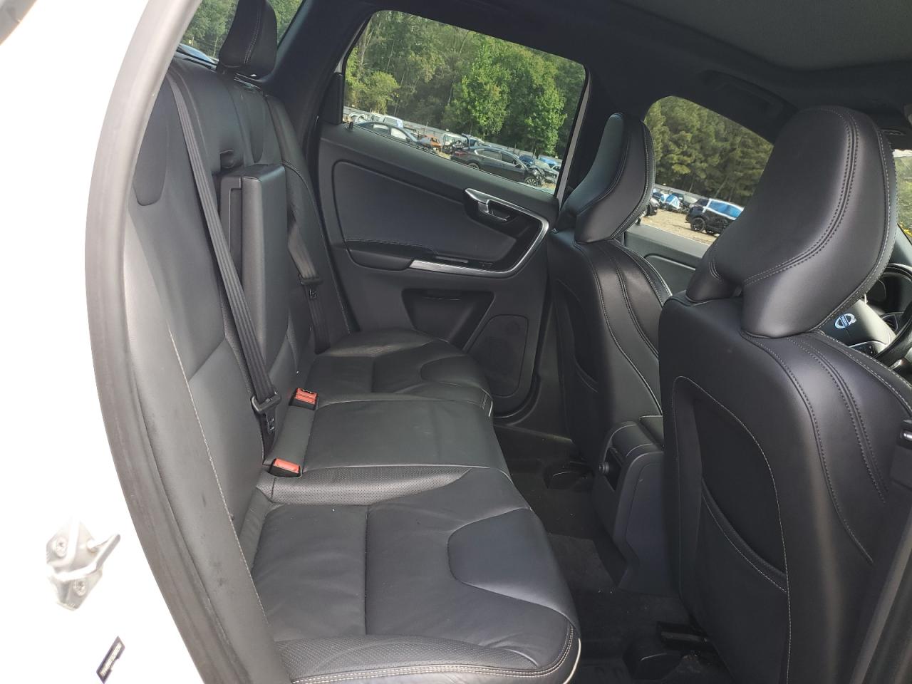 2016 Volvo Xc60 T6 R-Design VIN: YV449MRP2G2868348 Lot: 81068335