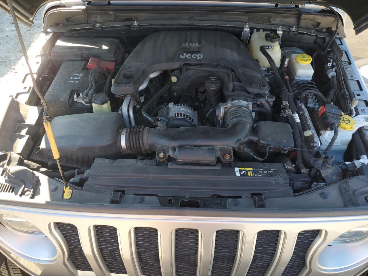 2018 Jeep Wrangler Unlimited Sahara VIN: 1C4HJXEG4JW115469 Lot: 82113425