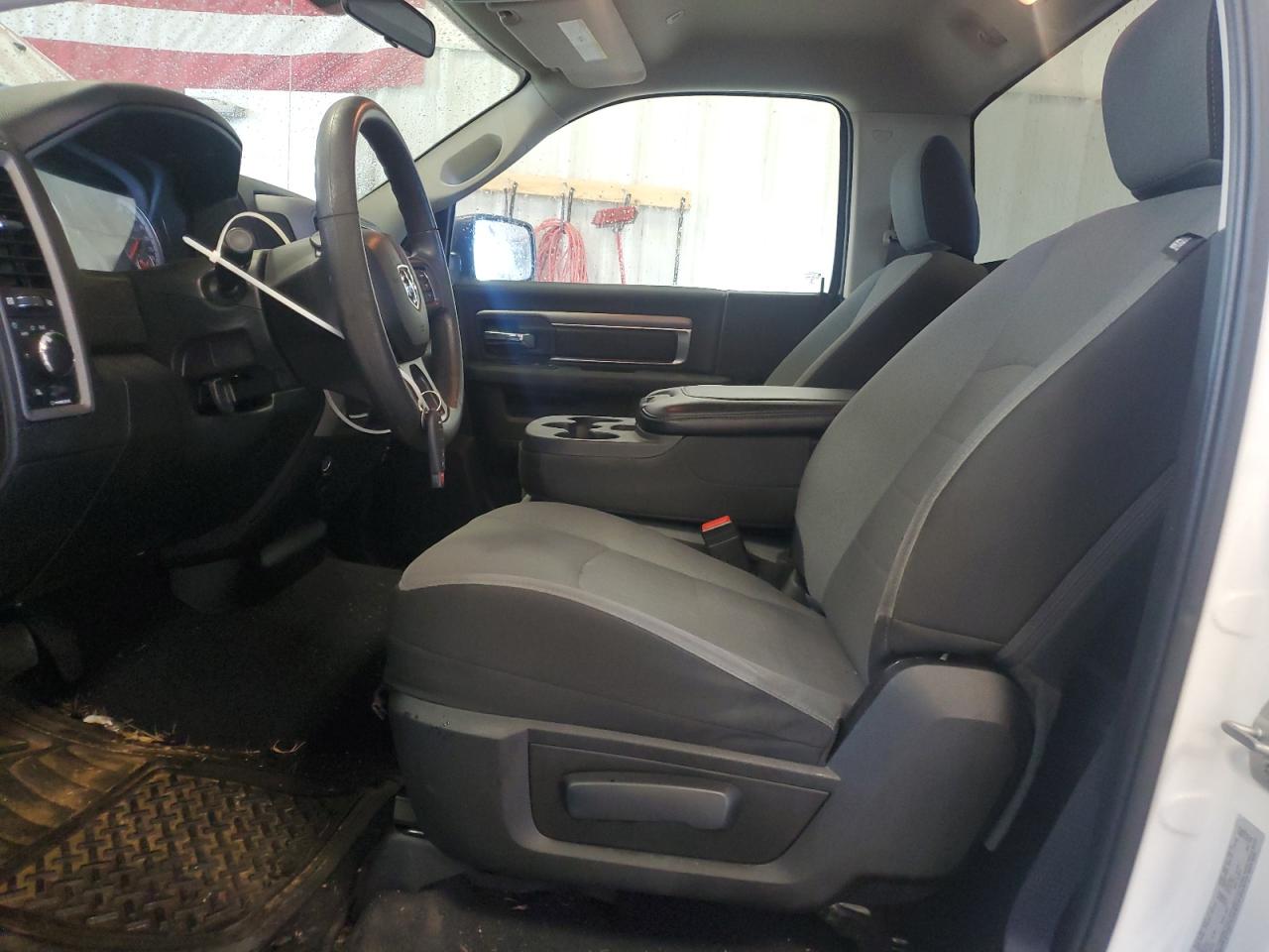 2022 Ram 1500 Classic Tradesman VIN: 3C6JR6DT8NG187788 Lot: 80443675