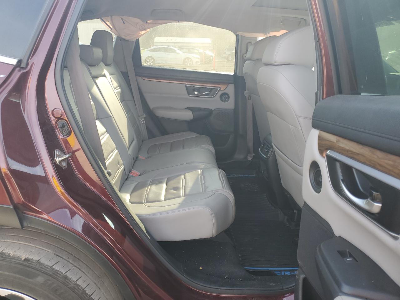 2017 Honda Cr-V Touring VIN: 2HKRW1H96HH507000 Lot: 84282385