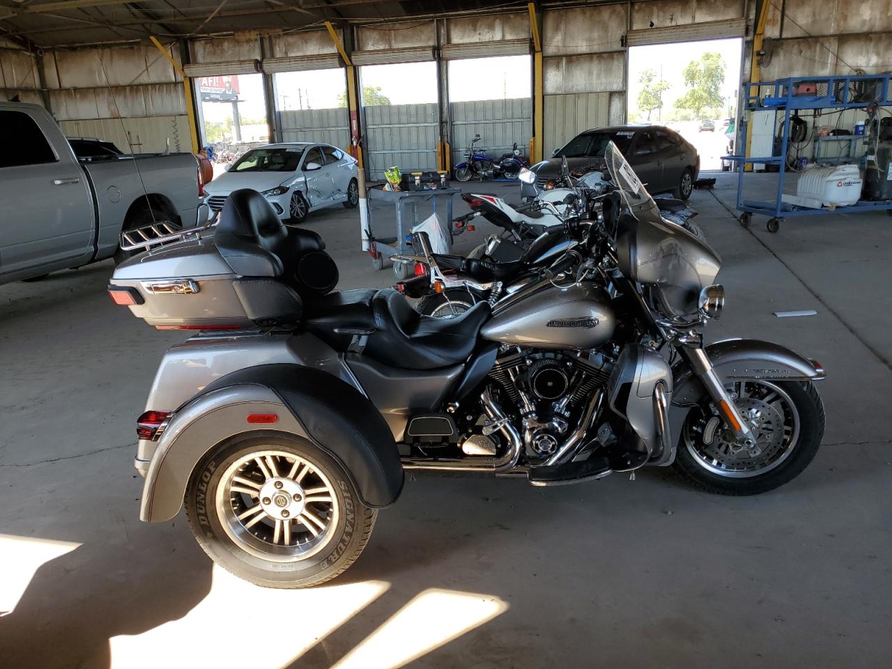 2016 Harley-Davidson Flhtcutg Tri Glide Ultra VIN: 1HD1MAL11GB853362 Lot: 82137105