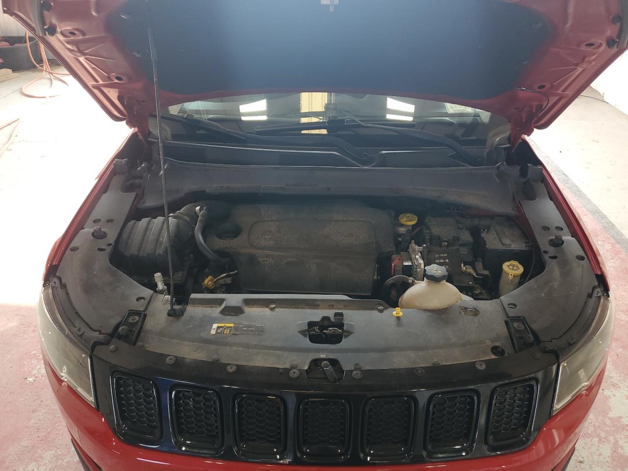 2018 Jeep Compass Latitude VIN: 3C4NJDBB6JT304267 Lot: 81713085