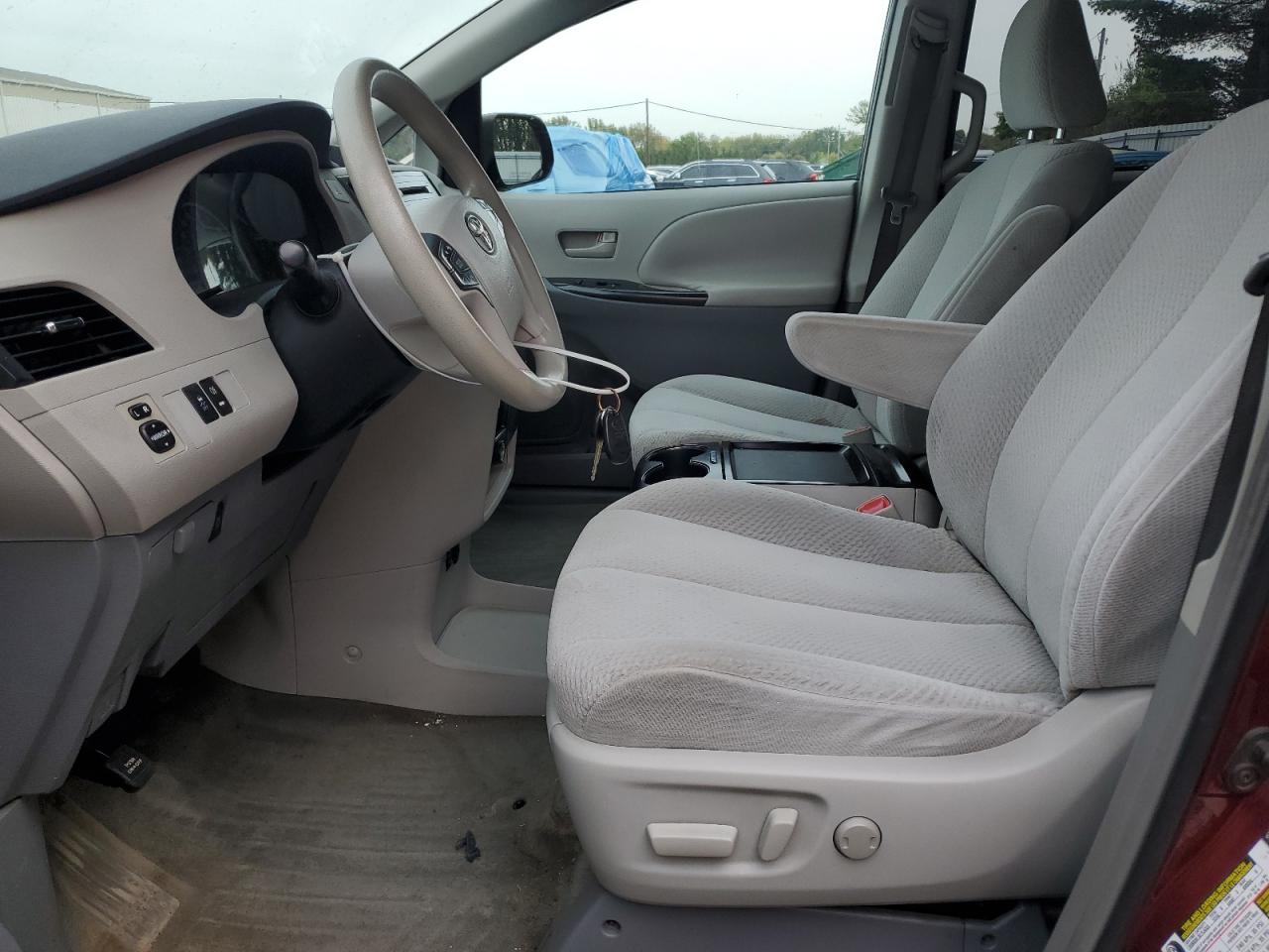 2011 Toyota Sienna Le VIN: 5TDKK3DC7BS138501 Lot: 81952455