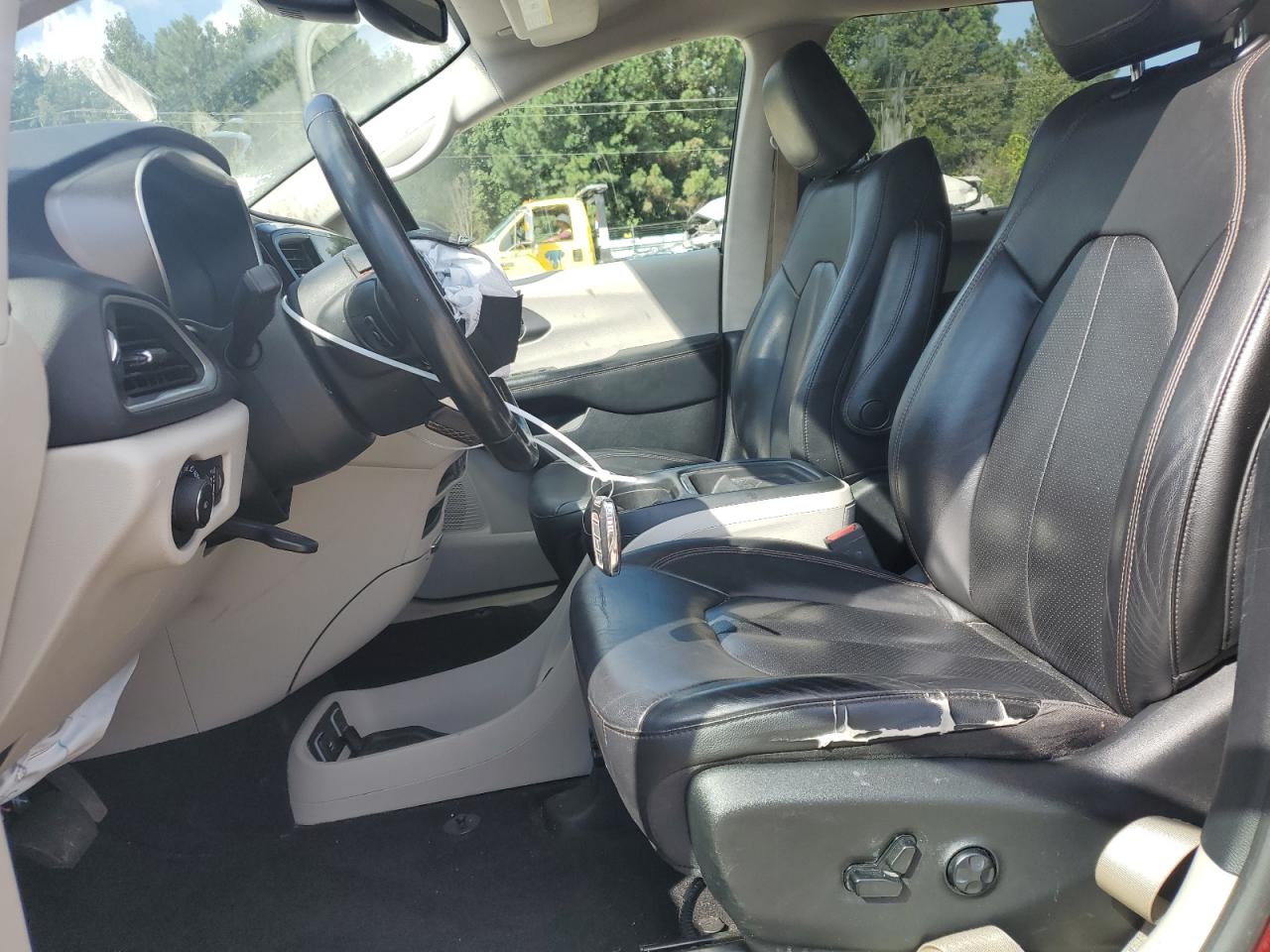 2020 Chrysler Pacifica Touring L VIN: 2C4RC1BG9LR250555 Lot: 71793005