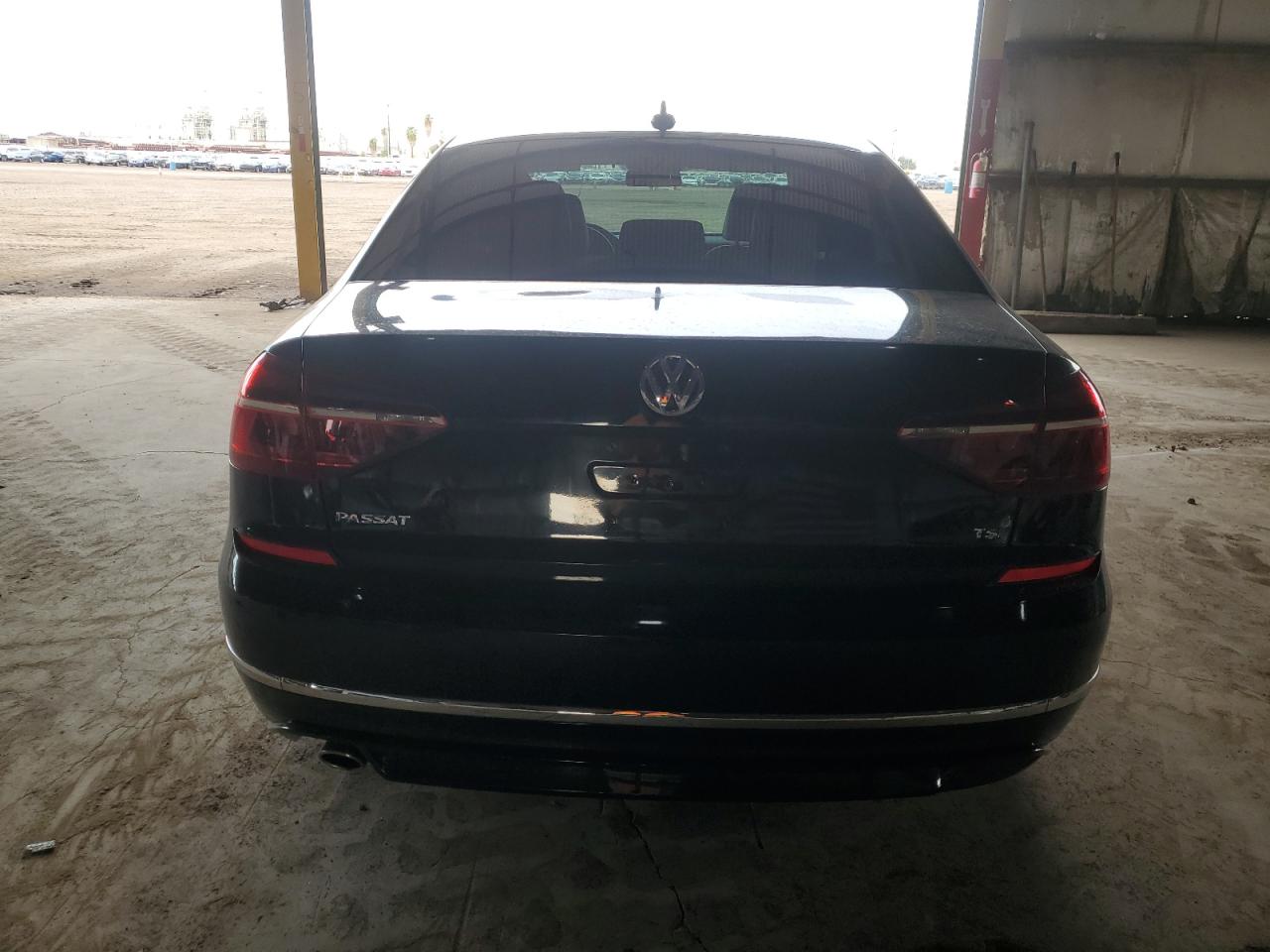 2018 Volkswagen Passat S VIN: 1VWAA7A30JC035959 Lot: 71684775