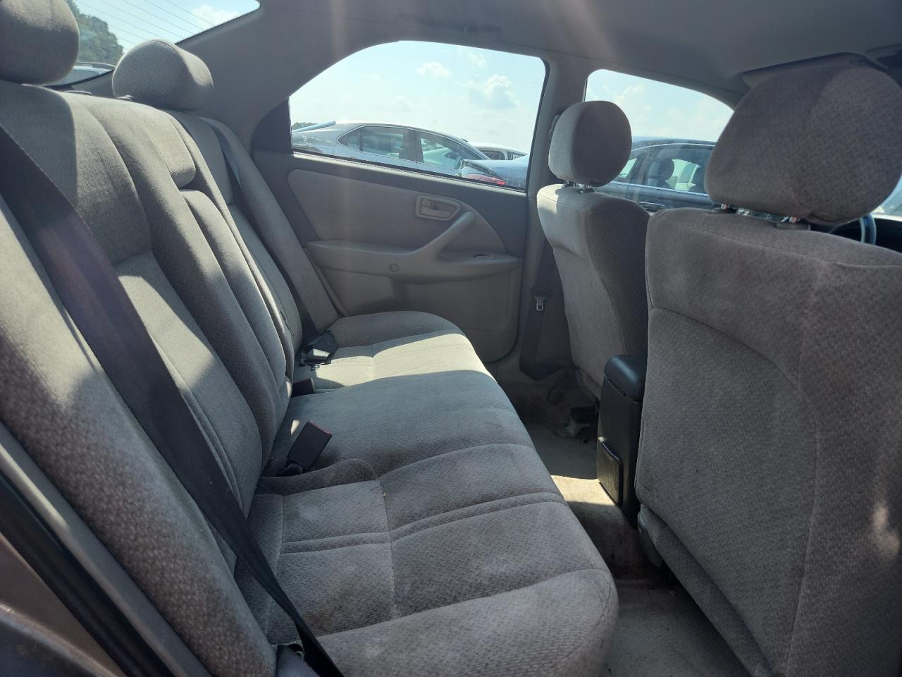 2000 Toyota Camry Le VIN: 4T1BF28K1YU094592 Lot: 81153845