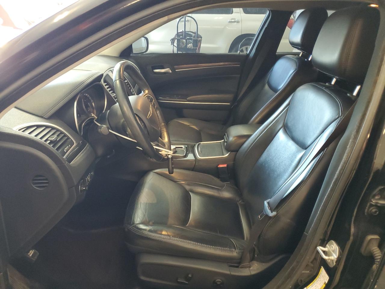 2017 Chrysler 300 Limited VIN: 2C3CCARG1HH619258 Lot: 84050155