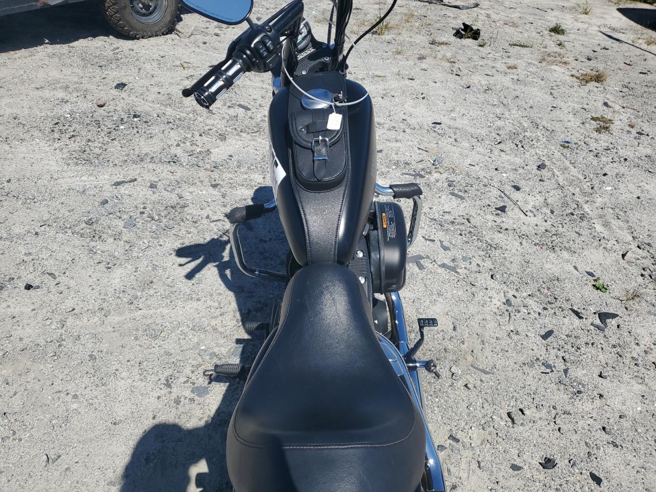 2015 Harley-Davidson Xl883 Iron 883 VIN: 1HD4LE215FC425070 Lot: 71064275