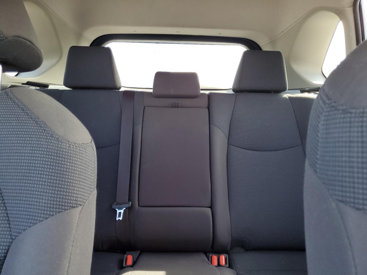 2020 Toyota Rav4 Le VIN: JTMMWRFV8LD060550 Lot: 72051455