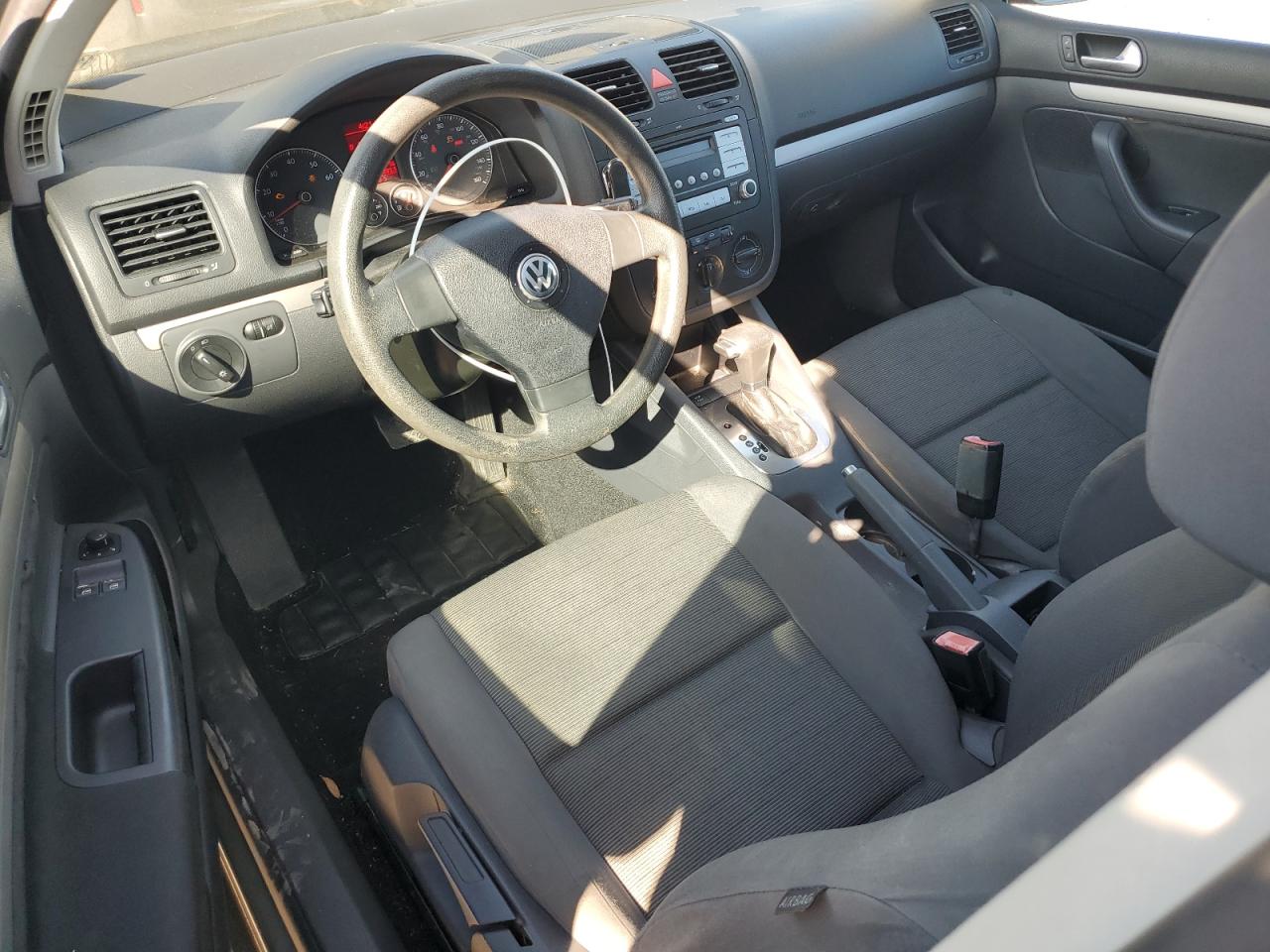 2008 Volkswagen Rabbit VIN: WVWBA71K18W206483 Lot: 70593945