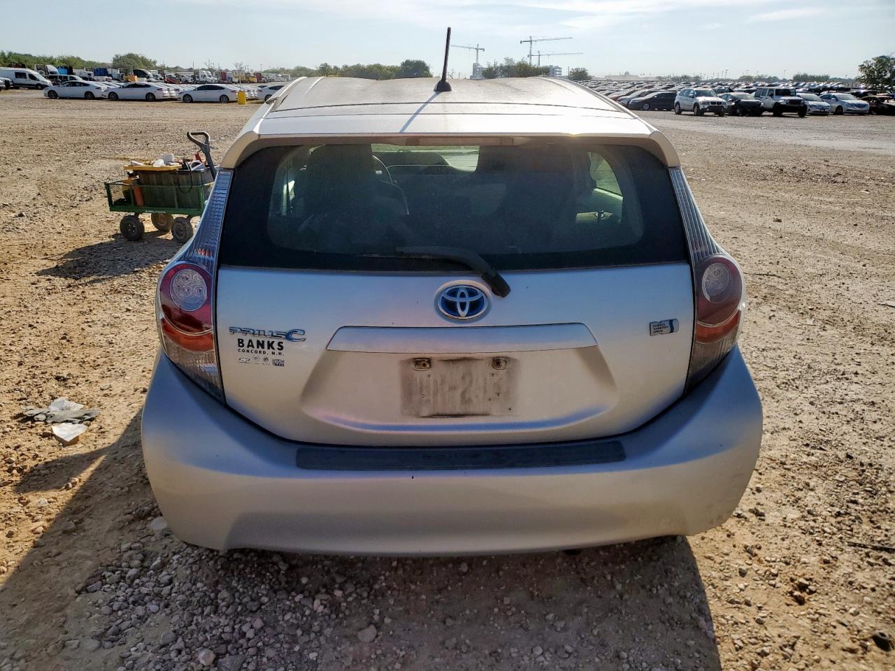 2012 Toyota Prius C VIN: JTDKDTB33C1020599 Lot: 81000685