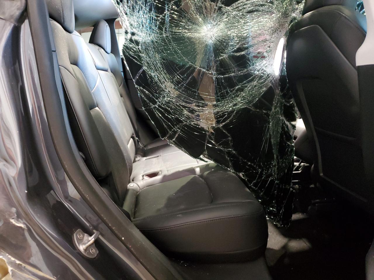 2021 Tesla Model Y VIN: 5YJYGDEE9MF241573 Lot: 80918595