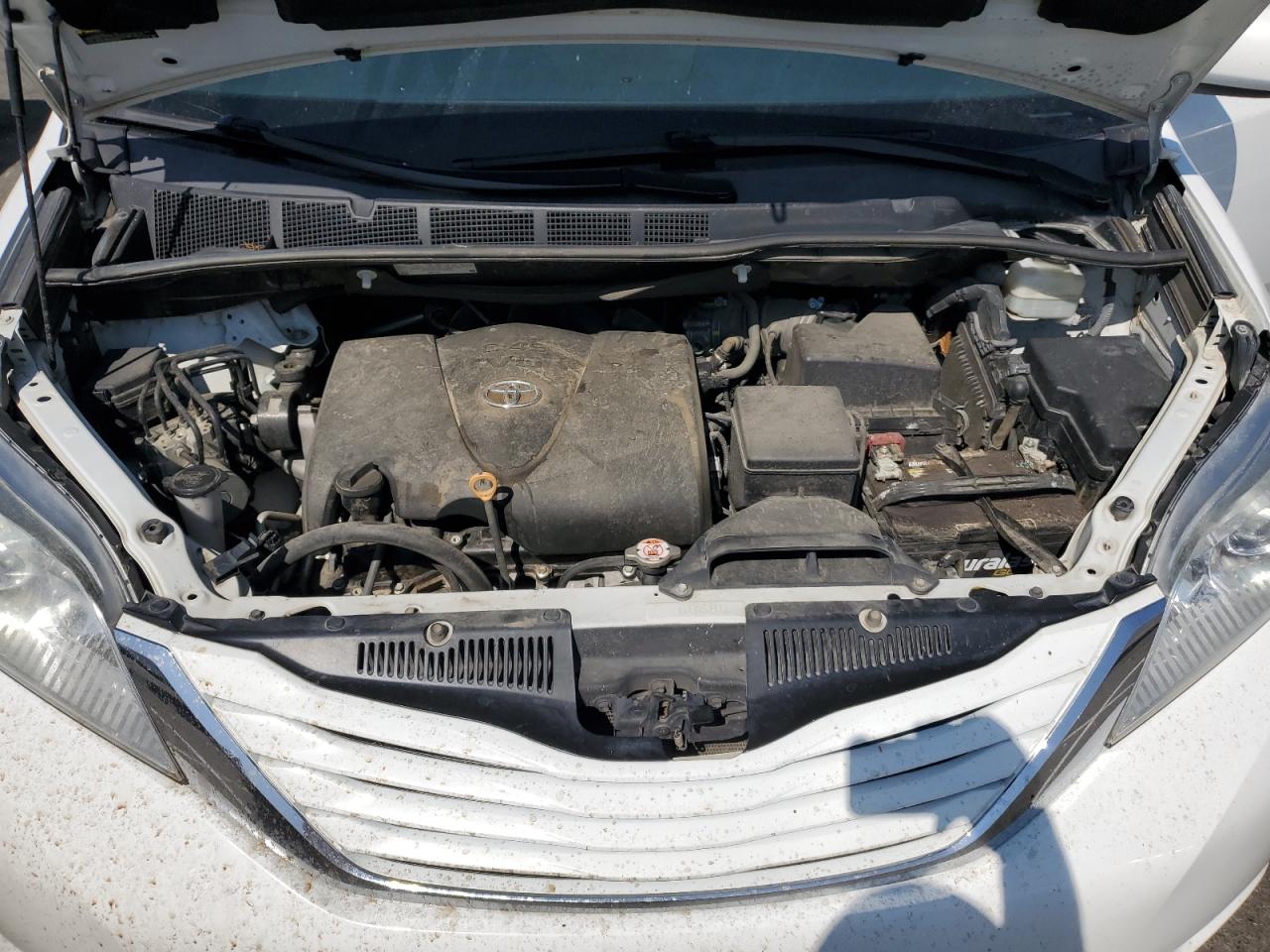 2017 Toyota Sienna Le VIN: 5TDKZ3DC9HS877101 Lot: 84284135